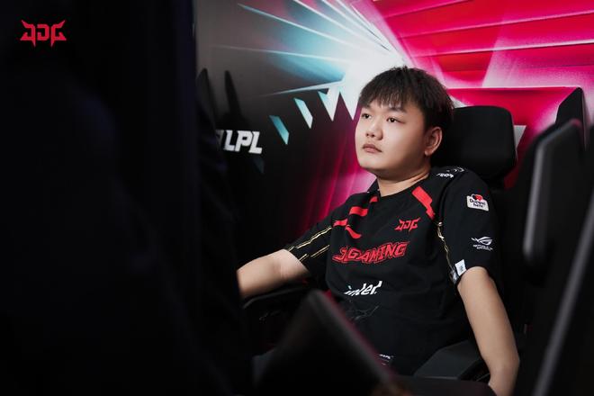 乒乓球队进 乒乓球队进